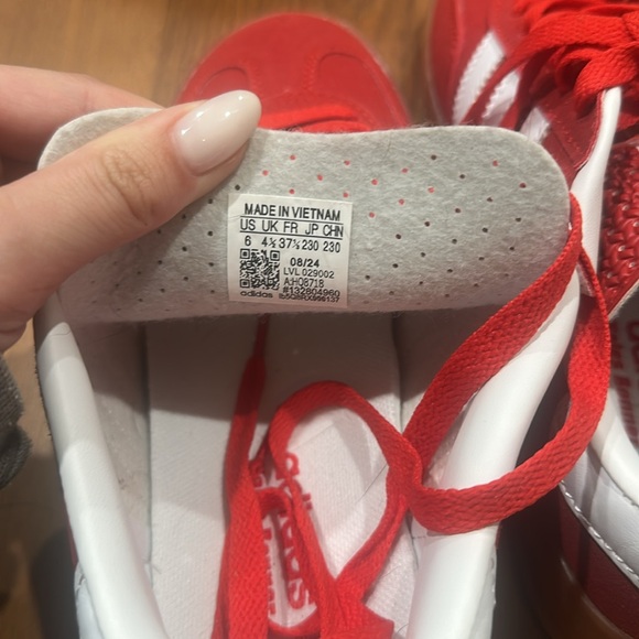Size 6 Adidas Red Gazelle Sneakers- WMNS - Picture 3 of 3